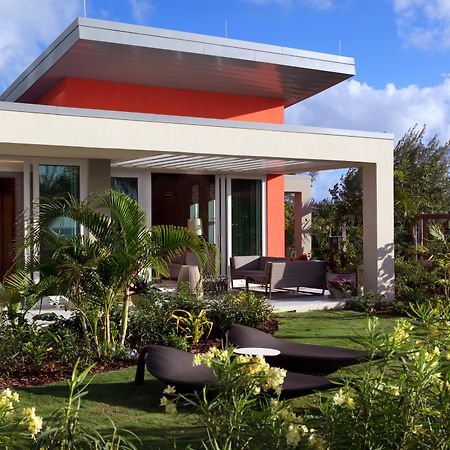 Kimpton Seafire Resort + Spa By Ihg West Bay Exterior photo