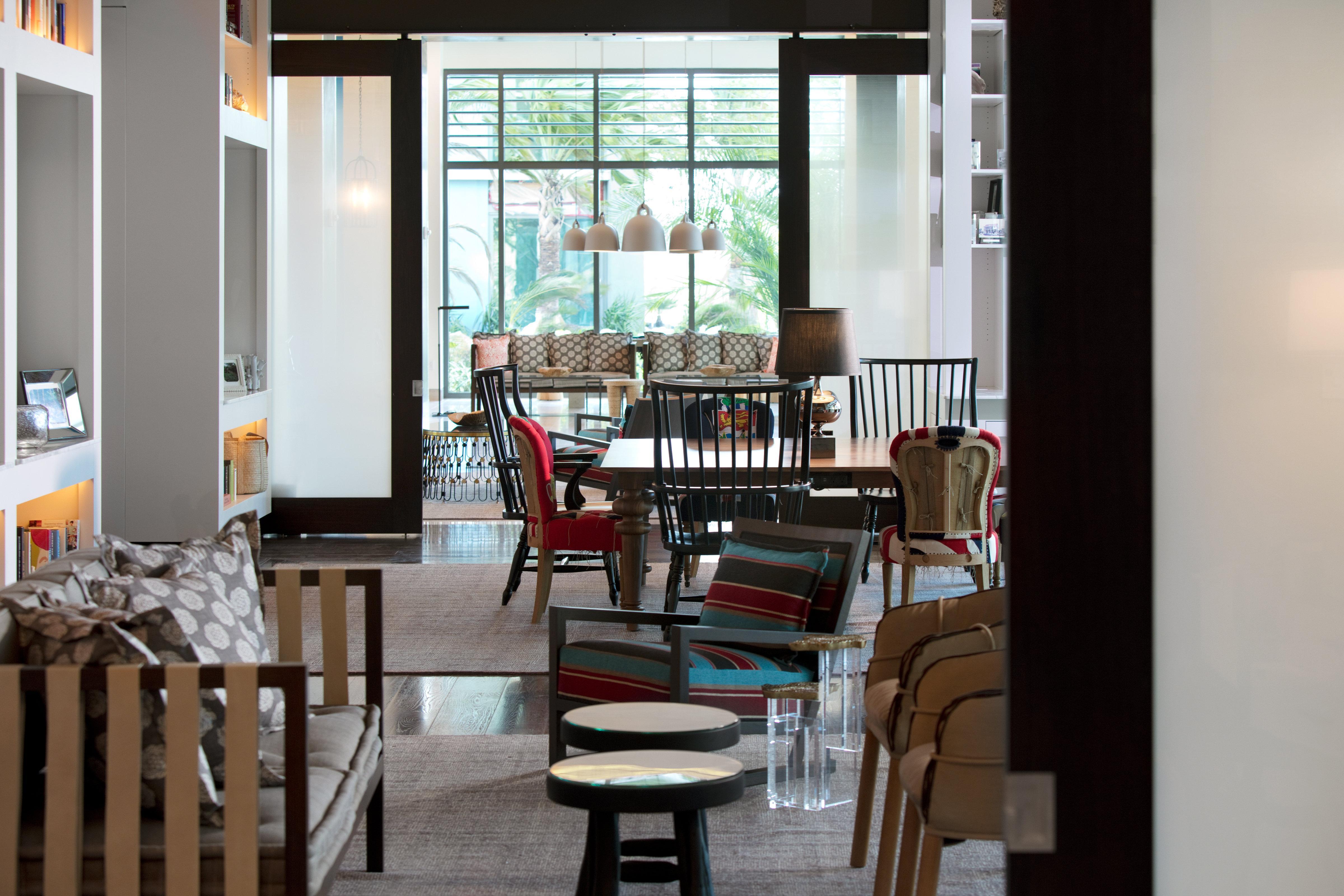 Kimpton Seafire Resort + Spa By Ihg West Bay Exterior photo