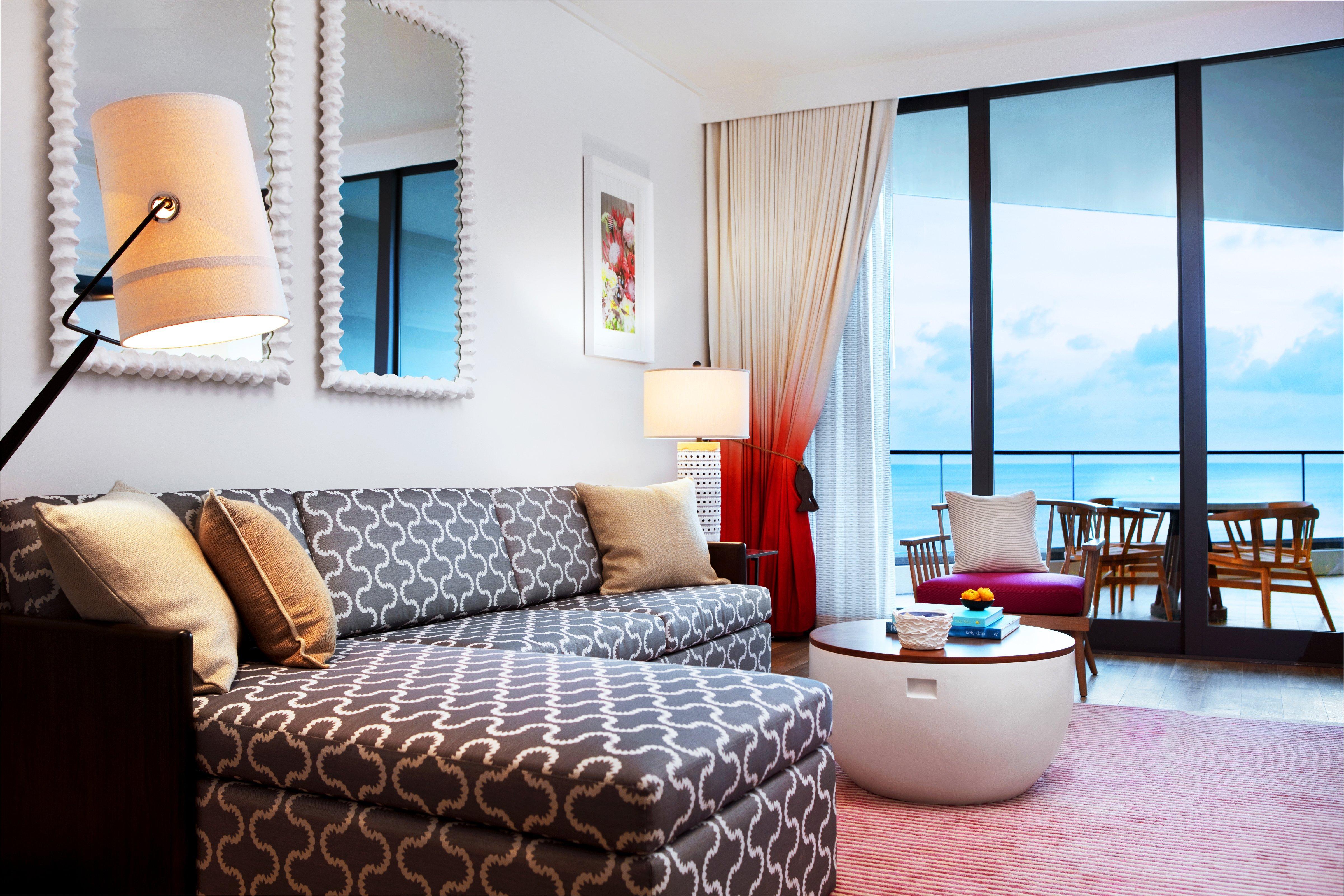 Kimpton Seafire Resort + Spa By Ihg West Bay Exterior photo