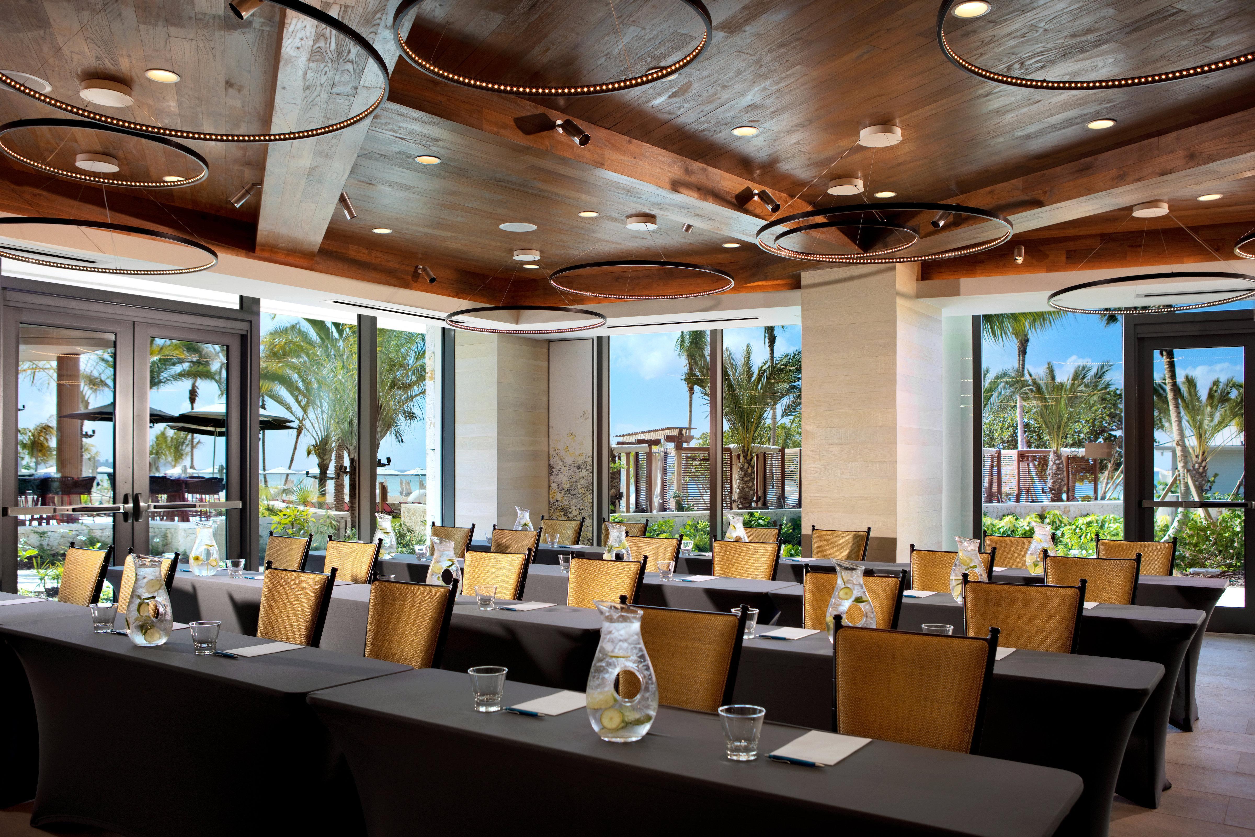 Kimpton Seafire Resort + Spa By Ihg West Bay Exterior photo