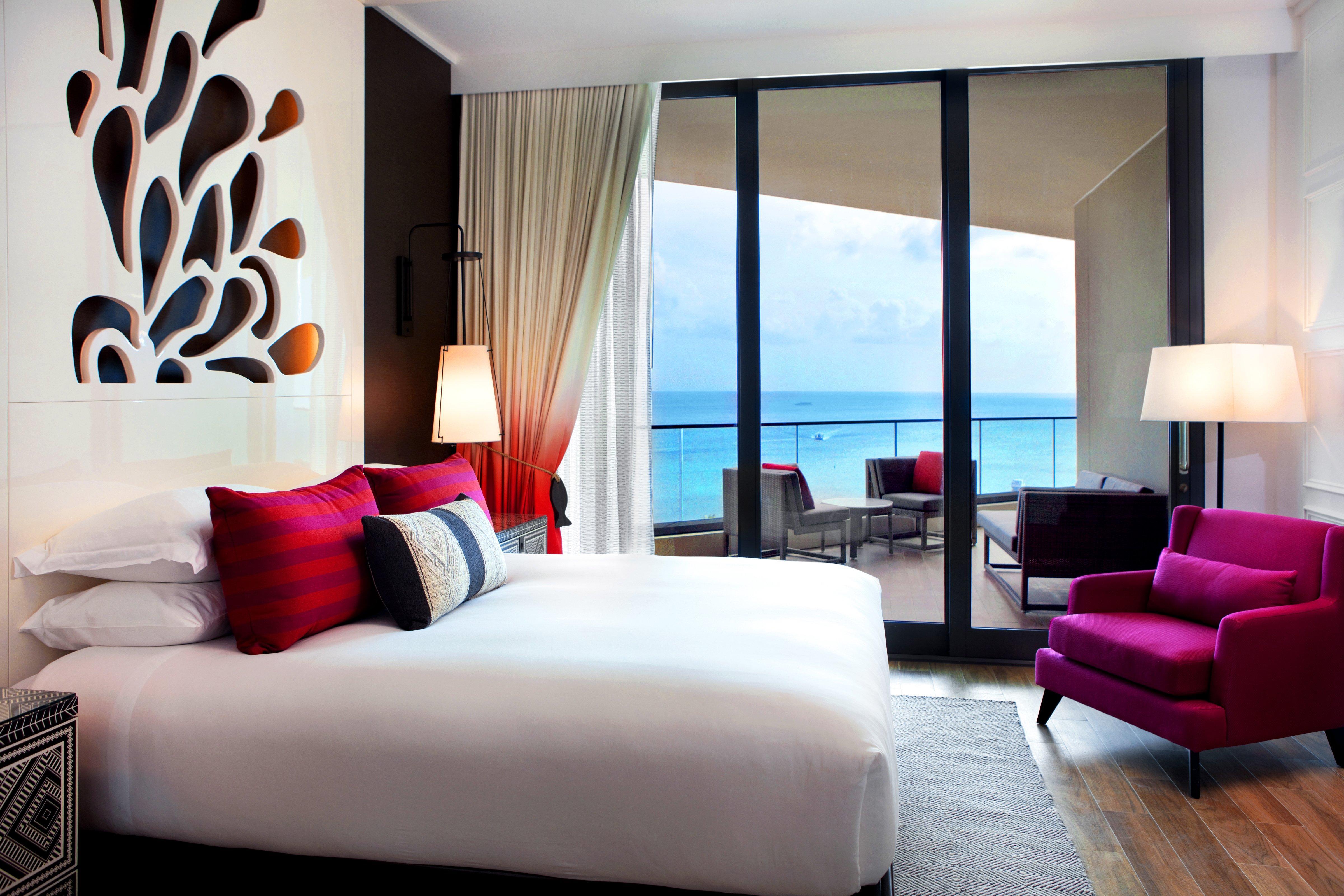 Kimpton Seafire Resort + Spa By Ihg West Bay Exterior photo