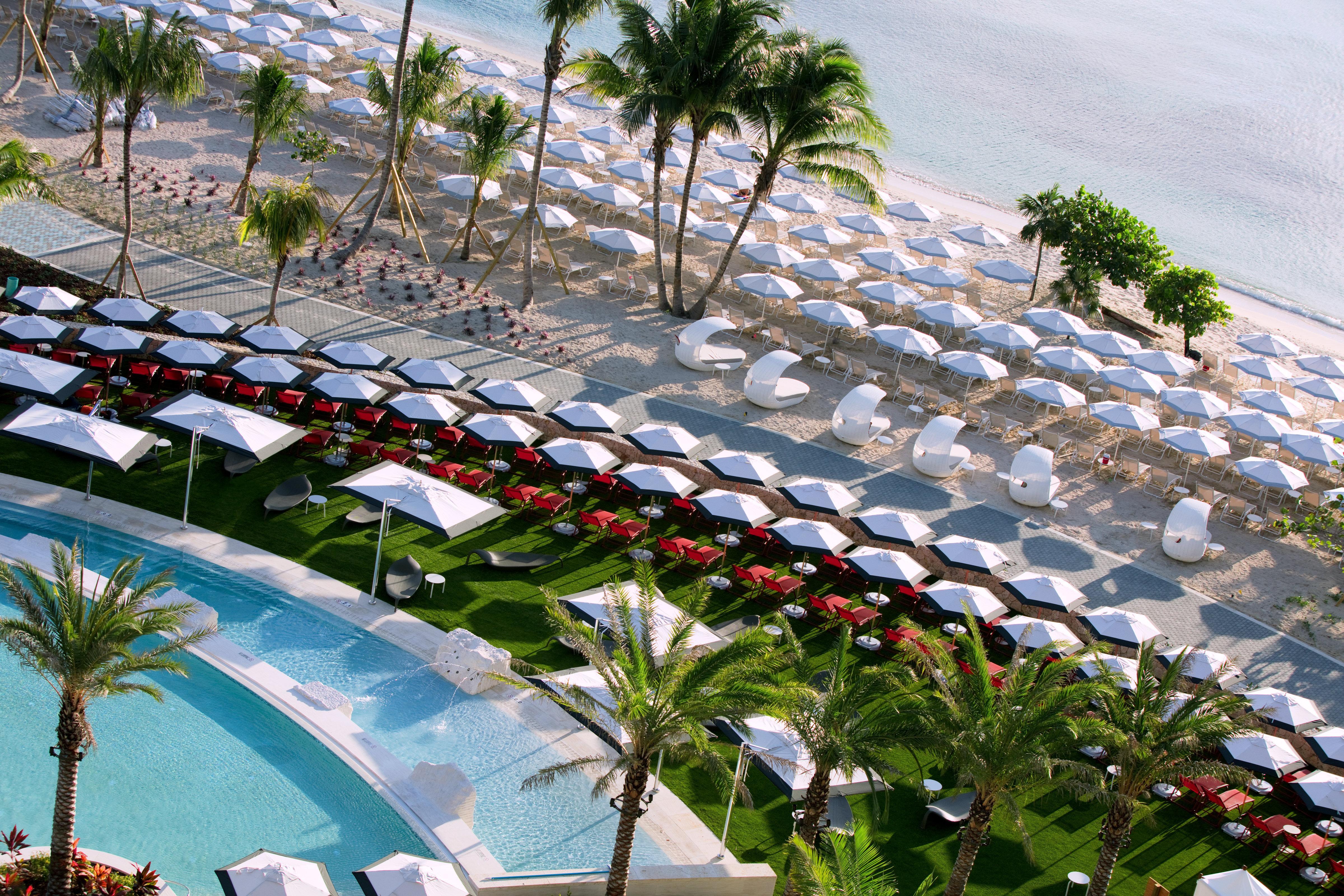 Kimpton Seafire Resort + Spa By Ihg West Bay Exterior photo