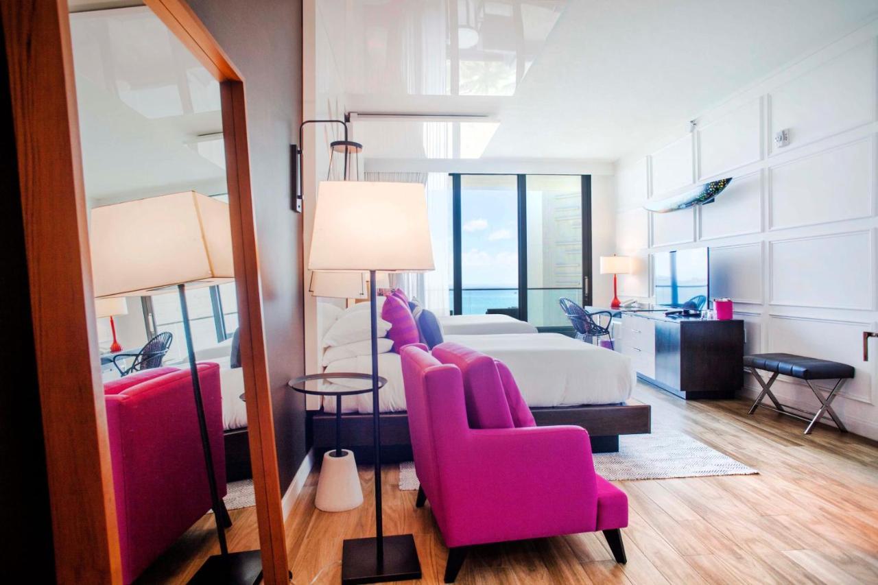 Kimpton Seafire Resort + Spa By Ihg West Bay Exterior photo
