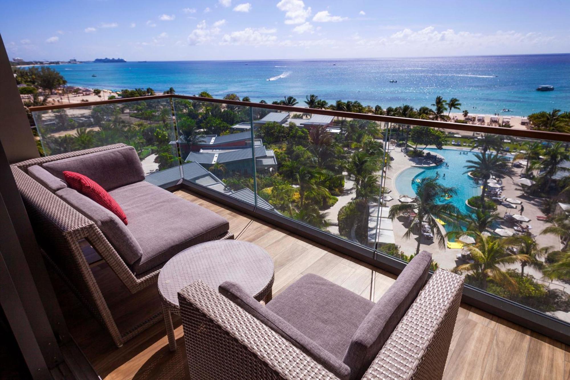 Kimpton Seafire Resort + Spa By Ihg West Bay Exterior photo